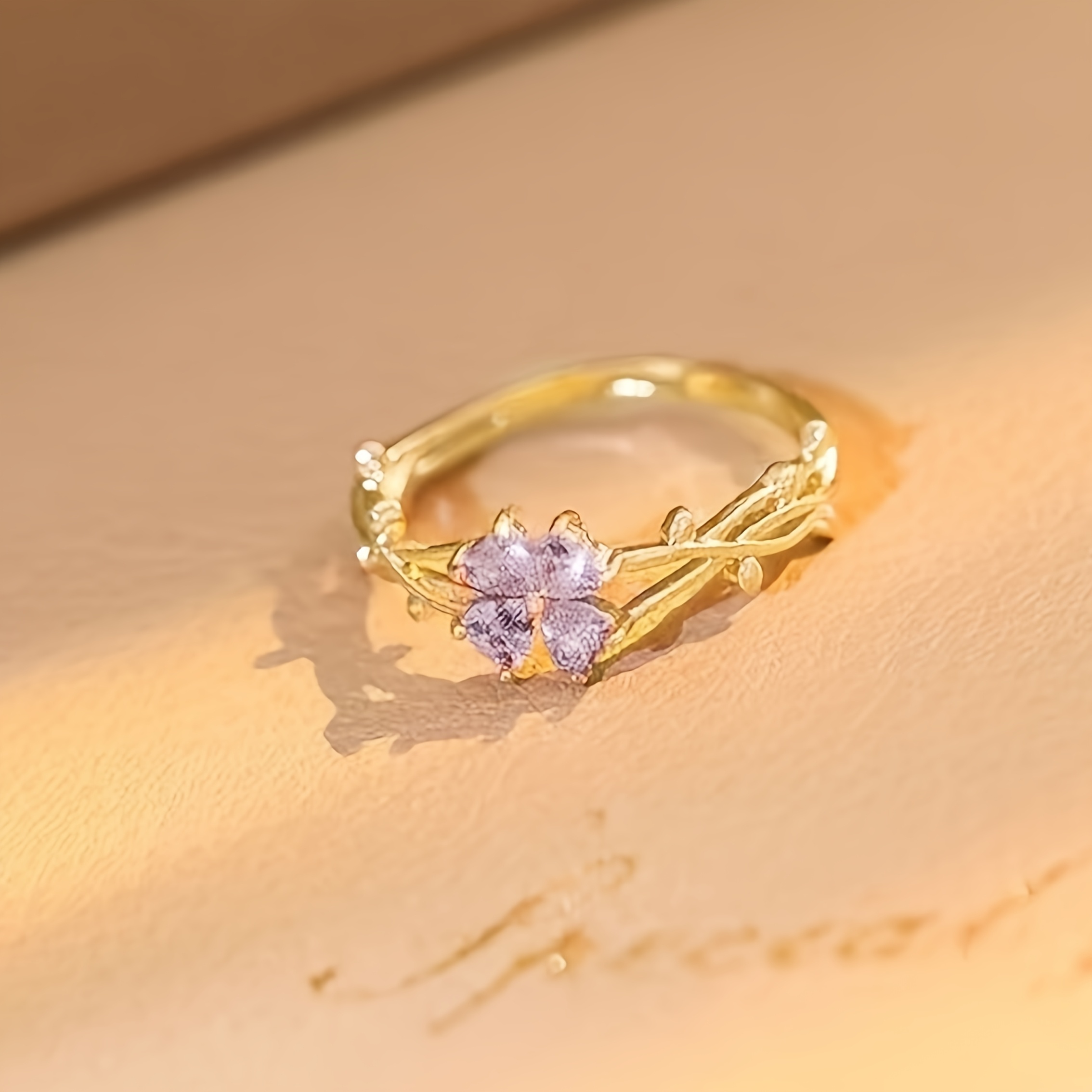 Women's Purple Zirconia Four-Leaf Clover Copper Ring, Light Luxury